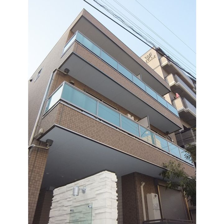 東京都荒川区東日暮里3丁目の賃貸アパートの外観