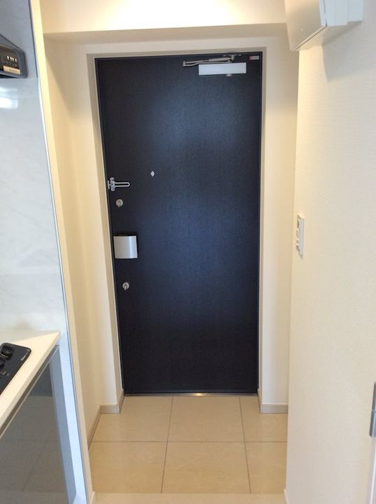 メインステージ北千住Ⅳの玄関