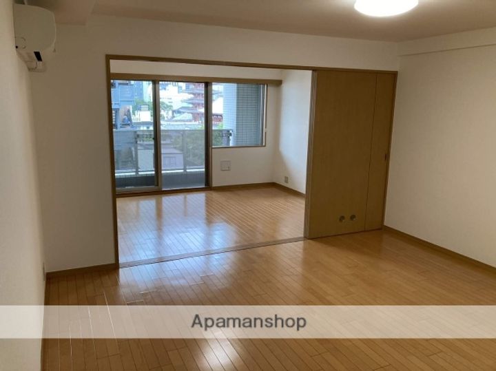 グランカーサ浅草の内装