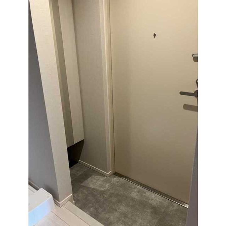 NーFLATS三ノ輪の玄関