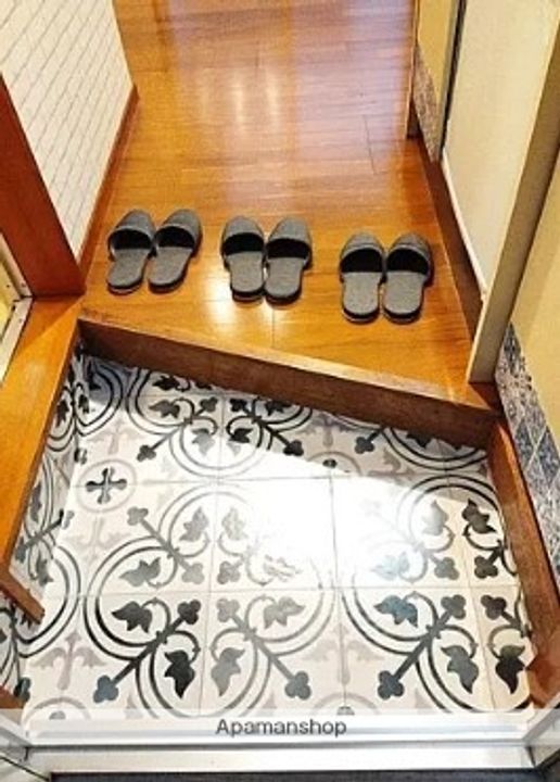 シャトー武蔵境の玄関