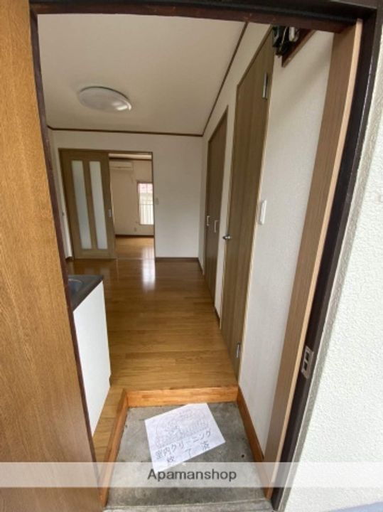 ウォーレン五月の玄関