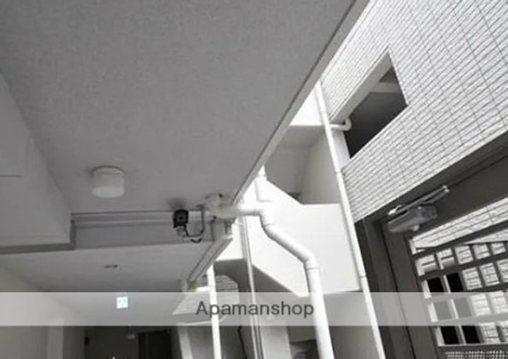 東京都渋谷区本町6丁目の賃貸マンションの外観