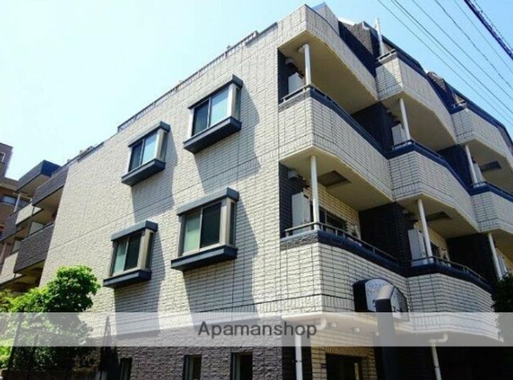 東京都渋谷区本町6丁目の賃貸マンションの外観