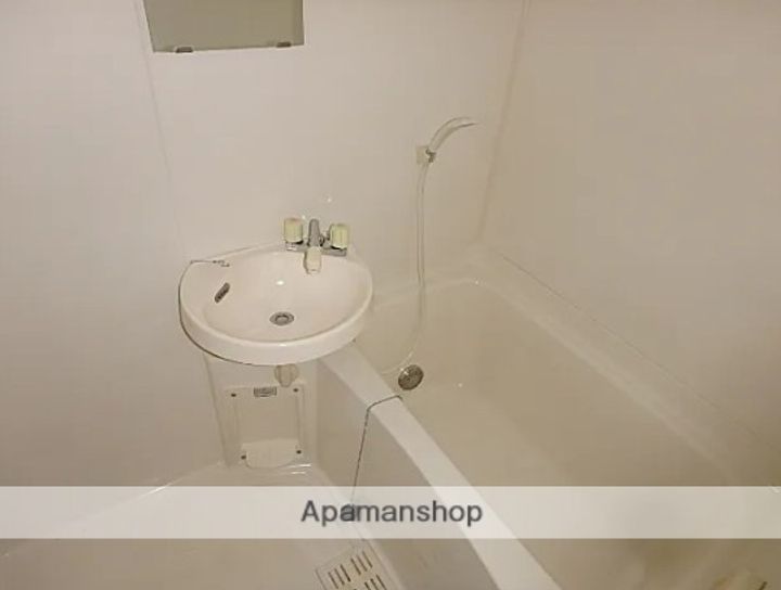 東京都北区滝野川7丁目の賃貸アパートの風呂