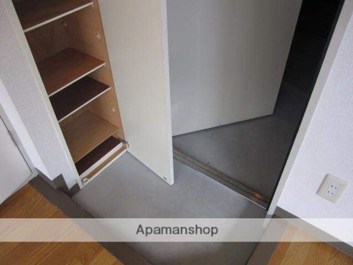 マ・メゾン東十条の玄関