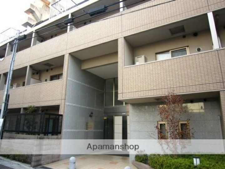 グランハイツ東中野の外観