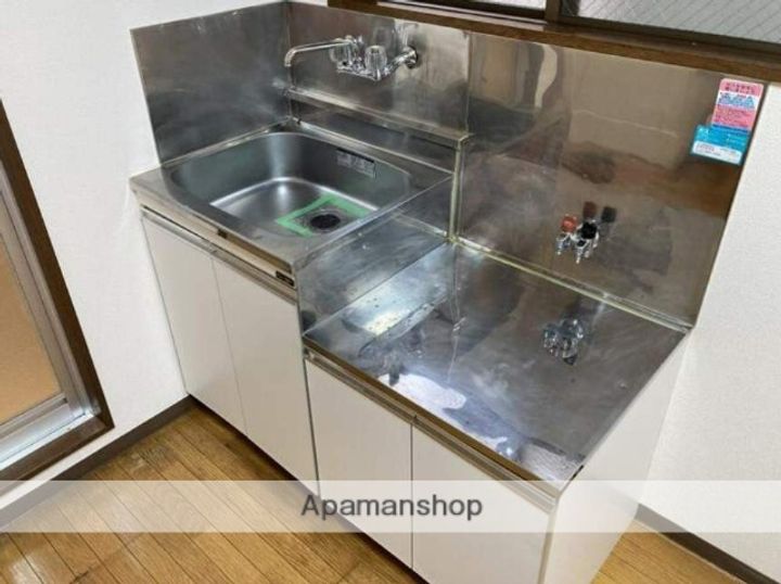 東京都北区赤羽北2丁目の賃貸マンションのキッチン
