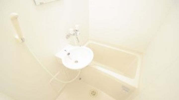 レオパレスチェリーの風呂