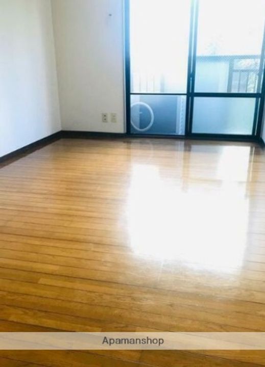 クレスト久我山の居間