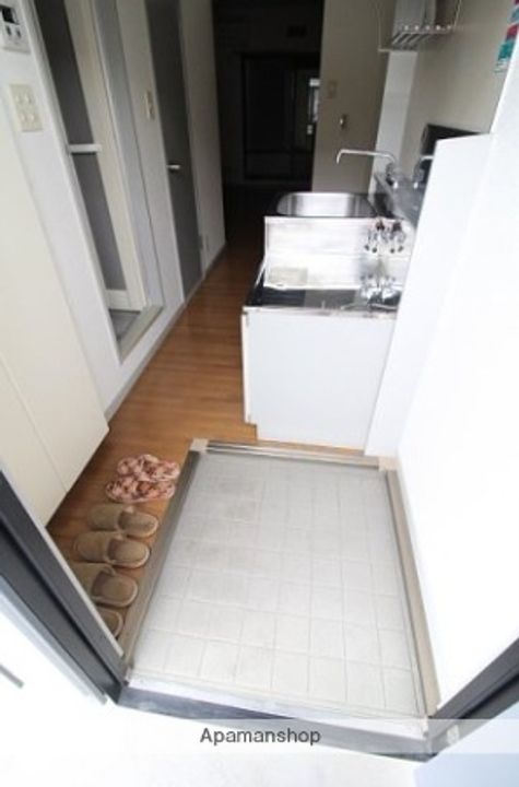 クレスト久我山の玄関