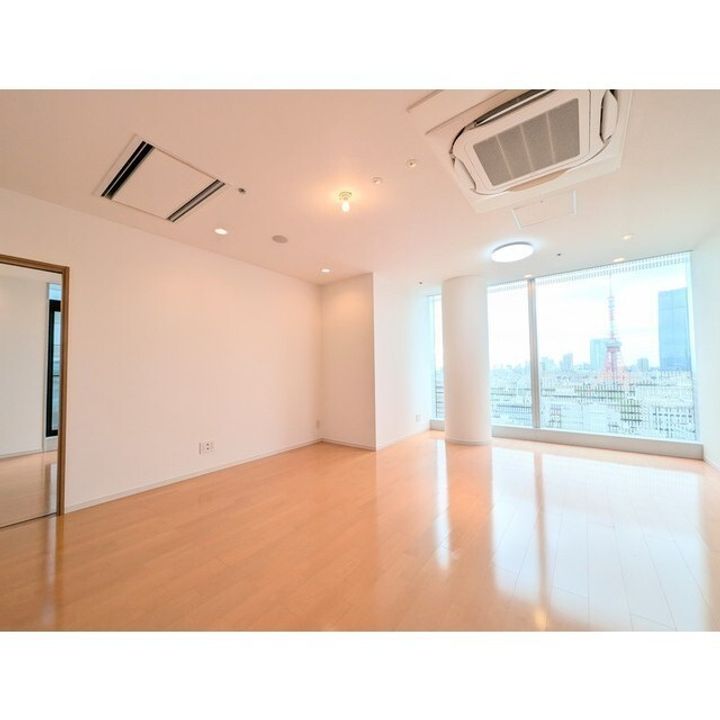 浜松町スクエア STUDIOの居間