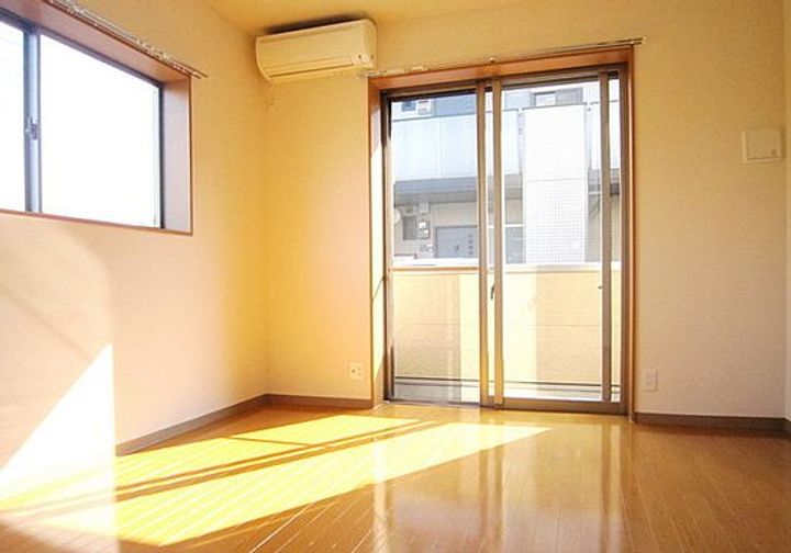 東京都小金井市東町1丁目の賃貸アパートの居間