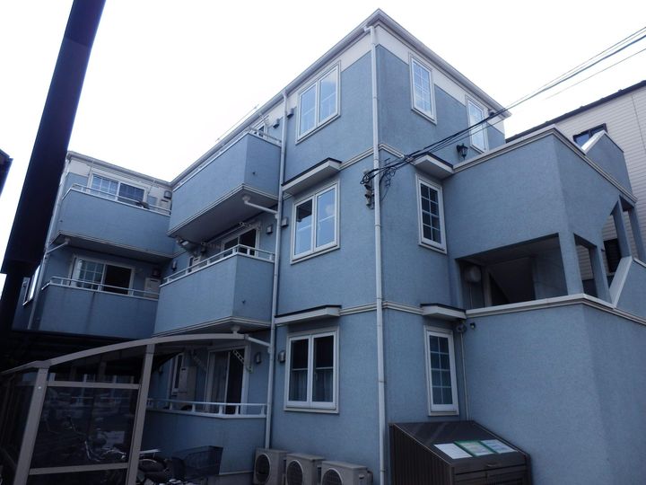 東京都狛江市中和泉5丁目の賃貸アパートの外観