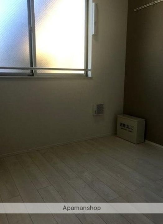 東京都北区志茂5丁目の賃貸アパートの居間