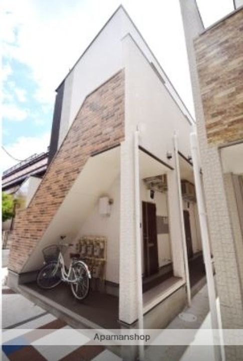 東京都北区志茂5丁目の賃貸アパートの外観