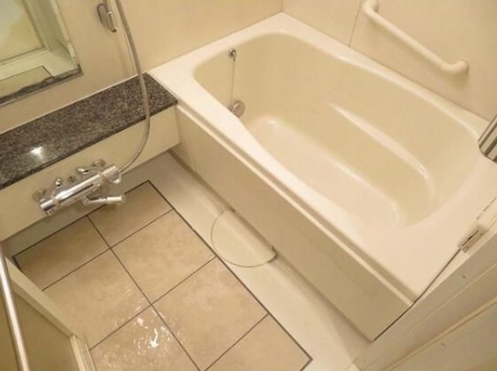 東京都渋谷区初台1丁目の賃貸マンションの風呂