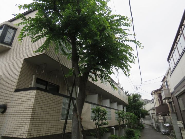 東京都世田谷区上馬1丁目の賃貸マンションの外観