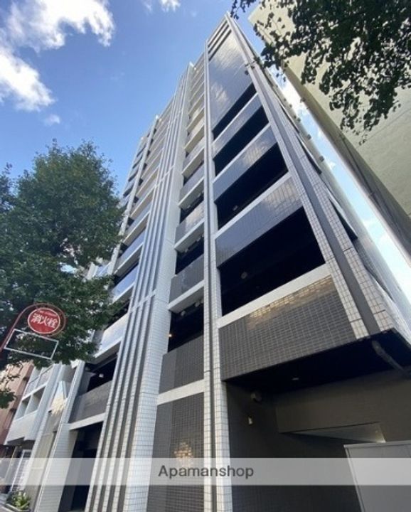 東京都渋谷区幡ヶ谷1丁目の賃貸マンションの外観