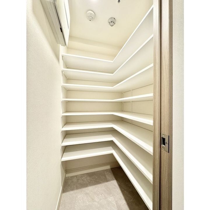 シーズンフラッツ東十条の内装