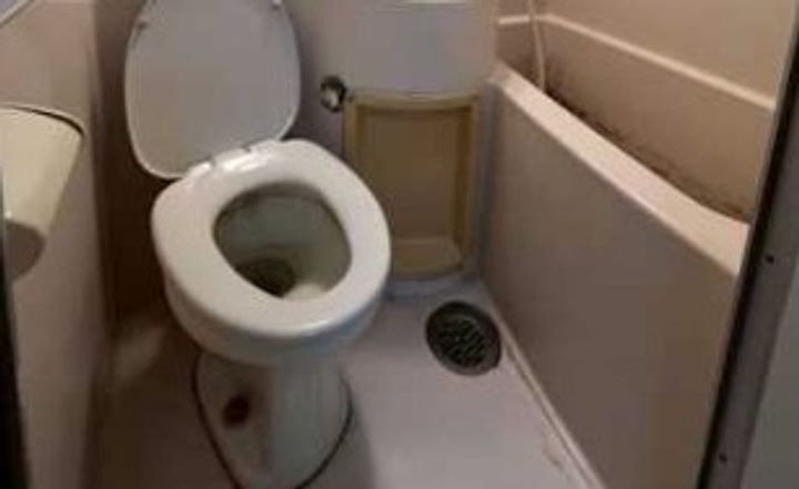 東京都世田谷区太子堂4丁目の賃貸アパートの風呂