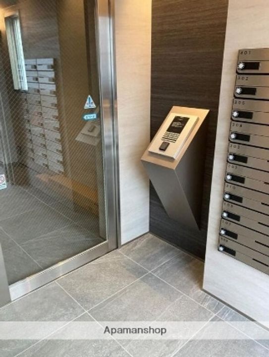 東京都杉並区西荻南3丁目の賃貸マンションの外観