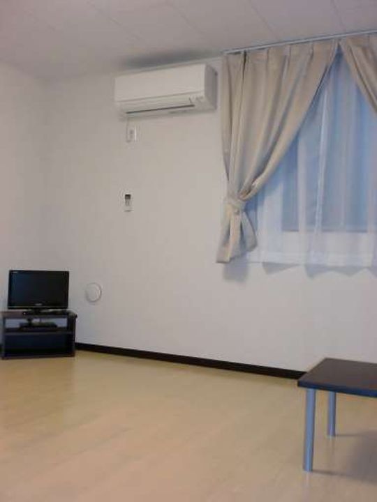 レオネクストワイケージーの居間