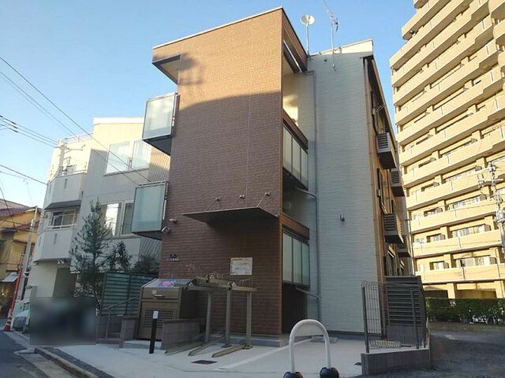 クレイノアーク東向島の外観