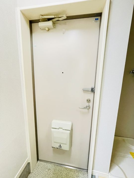 シャンテ町屋の玄関