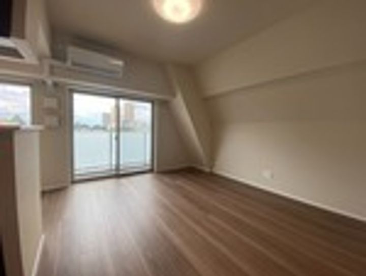 東京都台東区上野桜木1丁目の賃貸マンションの居間