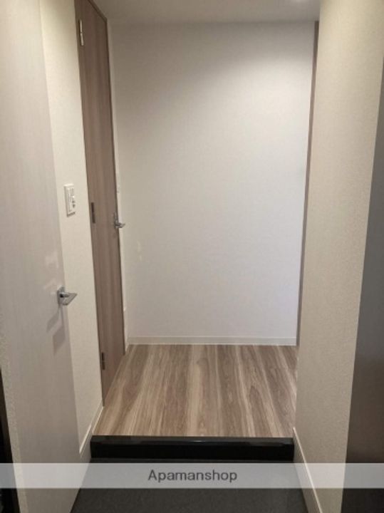 東京都台東区浅草4丁目の賃貸マンションの玄関