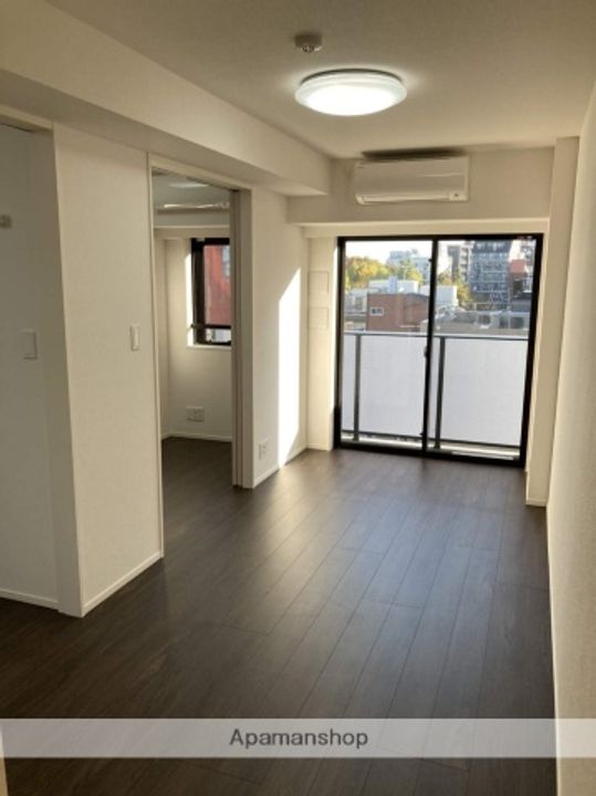 東京都台東区浅草7丁目の賃貸マンションの居間