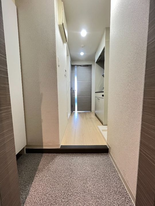 レジディア浦安の玄関