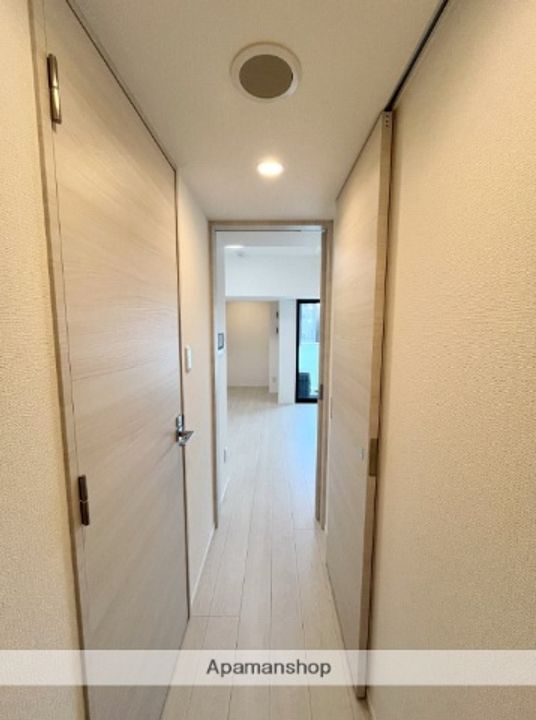 東京都江東区亀戸2丁目の賃貸マンションの玄関