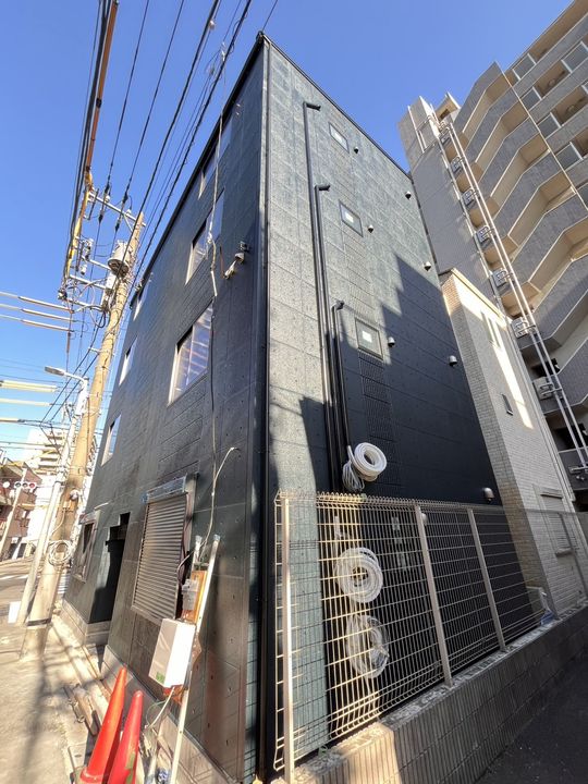 IROHA浅草の外観