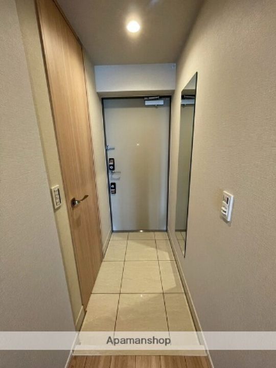 東京都墨田区立花6丁目の賃貸マンションの玄関