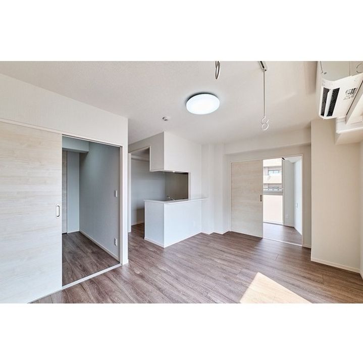 アルファコート曳舟2の居間