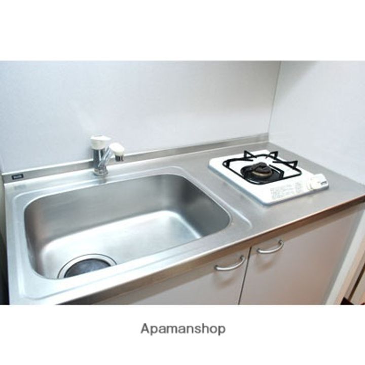 東京都港区高輪2丁目の賃貸マンションのキッチン