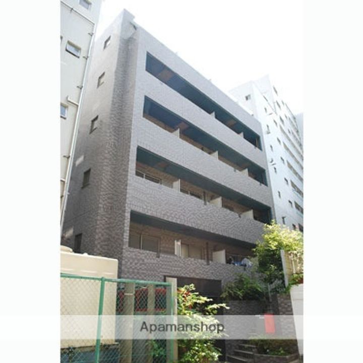 東京都港区高輪2丁目の賃貸マンションの外観