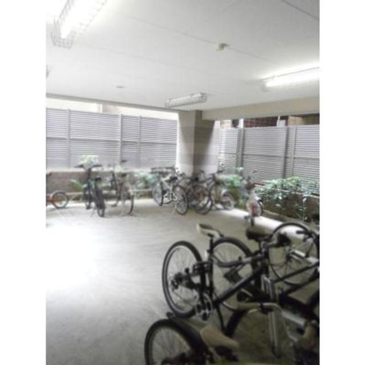 パークアクシス青山骨董通りの外観