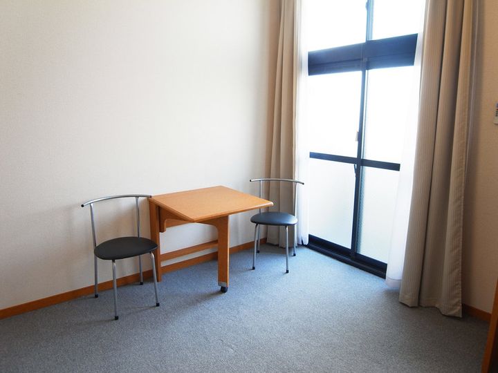 レオパレスクレール川崎の居間