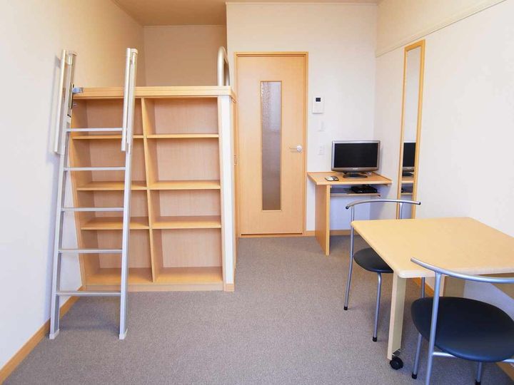 レオパレスサンヴィレッジ19の居間