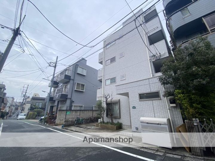 東京都品川区小山4丁目の賃貸マンションの外観