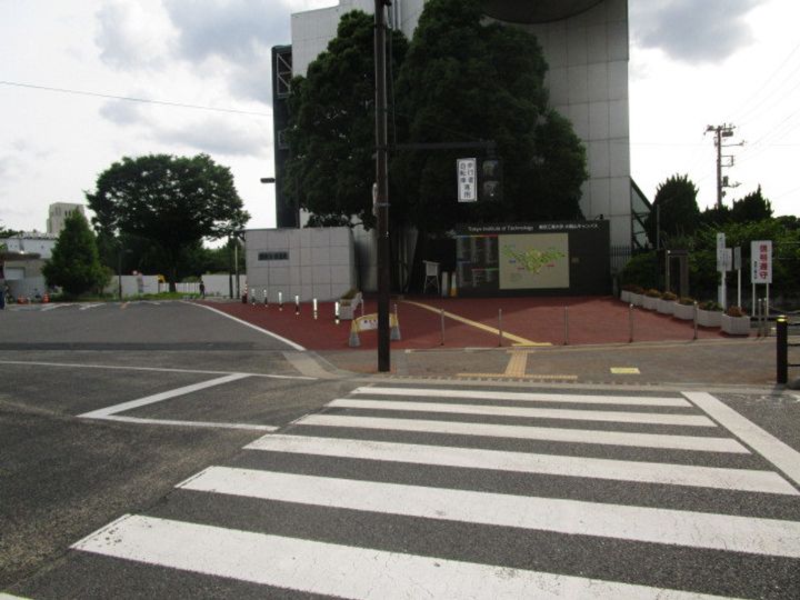 リヴェール石川台の周辺