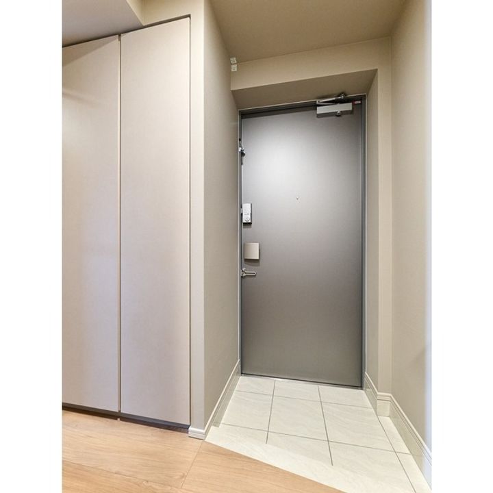 バウスフラッツ蔵前の玄関