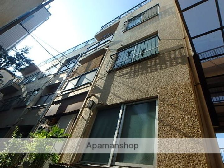 光ハウスの外観