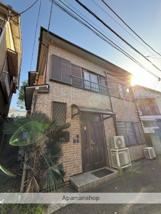 神奈川県横浜市西区西戸部町2丁目の賃貸アパートの外観