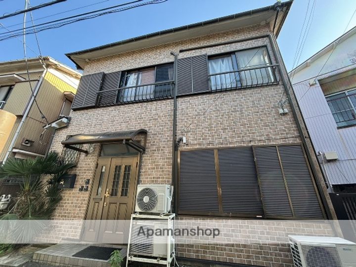 神奈川県横浜市西区西戸部町2丁目の賃貸アパートの外観