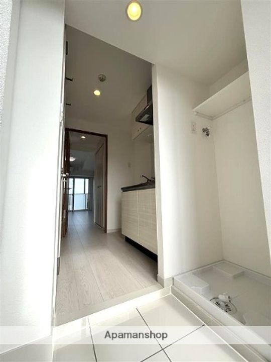 神奈川県川崎市川崎区京町2丁目の賃貸マンションの玄関