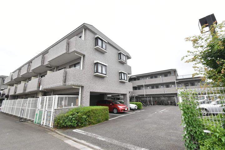 ライオンズマンション調布国領0223の外観